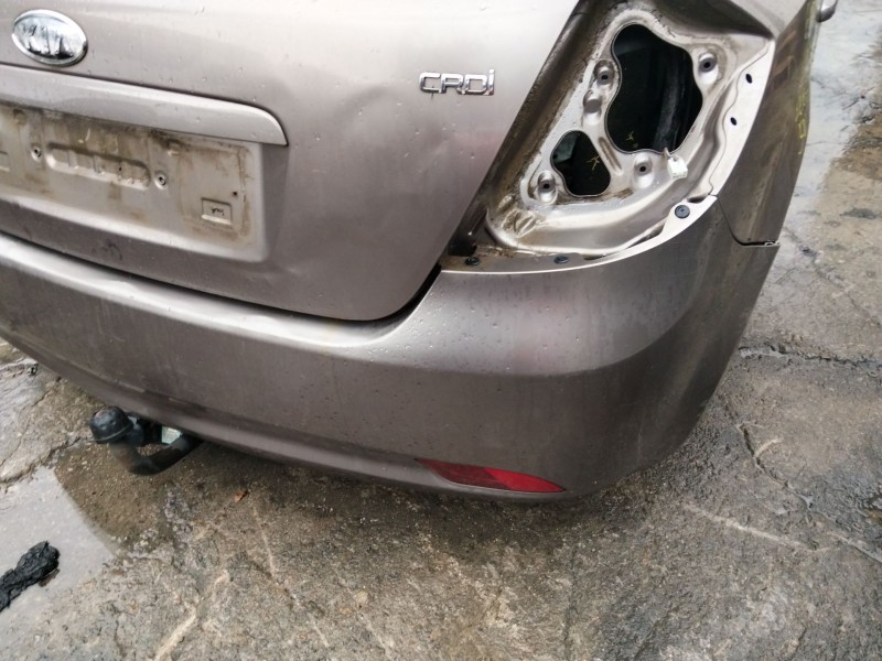 Recambio de paragolpes trasero para kia cee´d hatchback (ed) 1.6 crdi 115 referencia OEM IAM 866111H000  