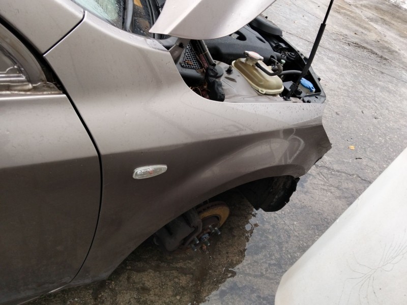 Recambio de aleta delantera derecha para kia cee´d hatchback (ed) 1.6 crdi 115 referencia OEM IAM 663211H010  