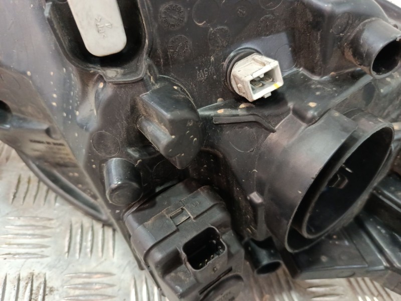 Recambio de faro izquierdo para peugeot 107 (pm_, pn_) 1.0 referencia OEM IAM 085501139  