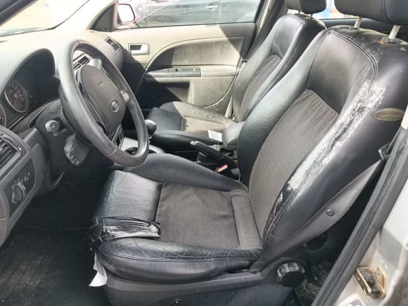 ford mondeo iii sedán (b4y) del año 2002