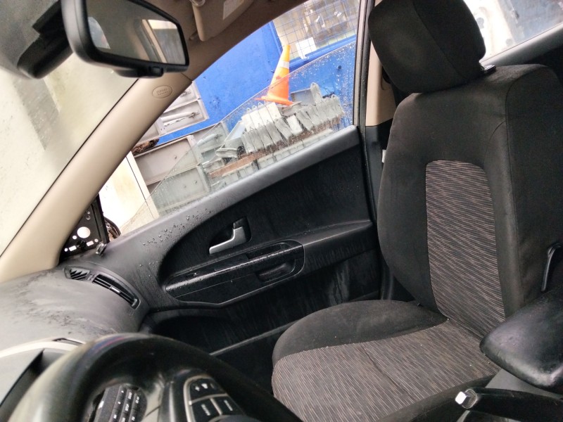 Recambio de asiento delantero derecho para kia cee´d hatchback (ed) 1.6 crdi 115 referencia OEM IAM   