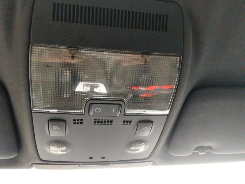 Recambio de luz interior para audi a4 b6 (8e2) 2.5 tdi quattro referencia OEM IAM 8E0947135E  