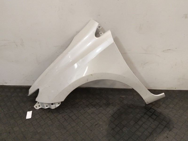 Recambio de aleta delantera izquierda para toyota auris (_e18_) 1.2 (nre185_) referencia OEM IAM   