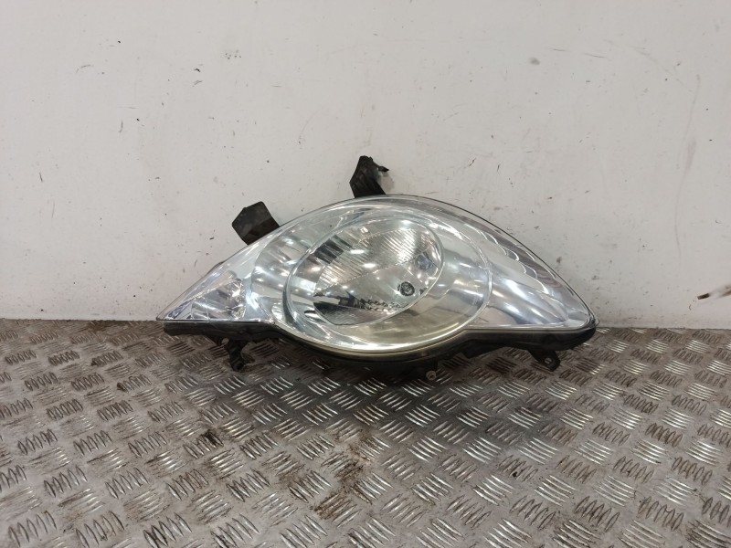 Recambio de faro derecho para peugeot 107 (pm_, pn_) 1.0 referencia OEM IAM 085501139  