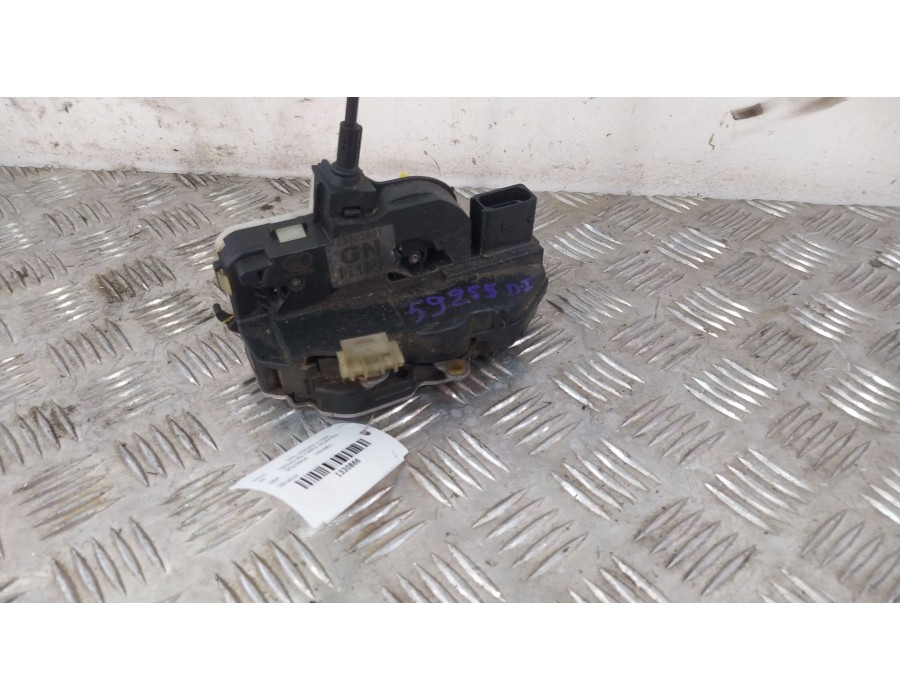 Recambio de cerradura puerta delantera izquierda para opel insignia a (g09) 2.0 cdti (68) referencia OEM IAM 13503801  