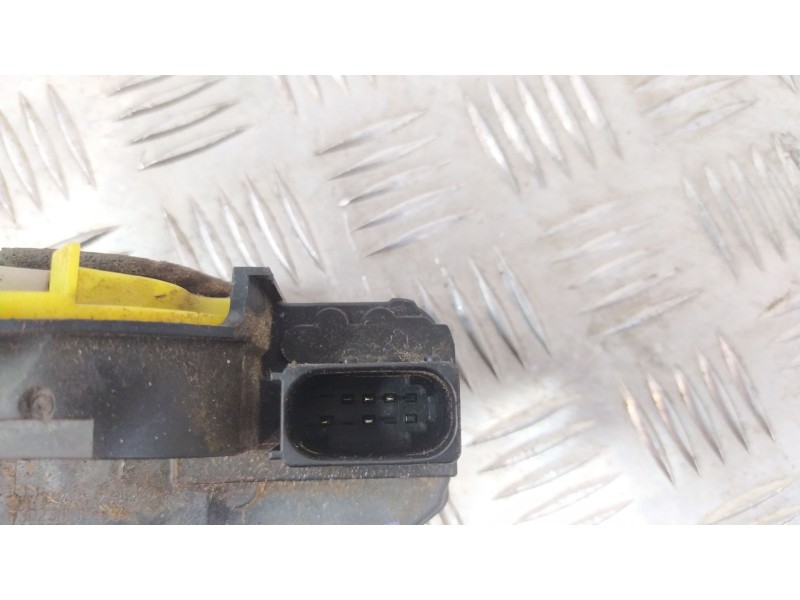 Recambio de cerradura puerta delantera izquierda para opel insignia a (g09) 2.0 cdti (68) referencia OEM IAM 13503801  
