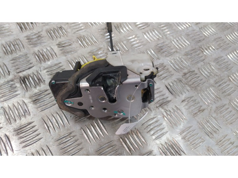 Recambio de cerradura puerta delantera izquierda para opel insignia a (g09) 2.0 cdti (68) referencia OEM IAM 13503801  
