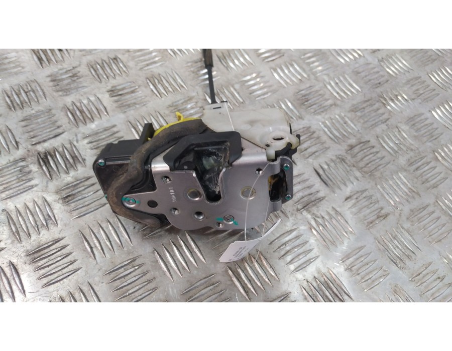 Recambio de cerradura puerta delantera izquierda para opel insignia a (g09) 2.0 cdti (68) referencia OEM IAM 13503801  