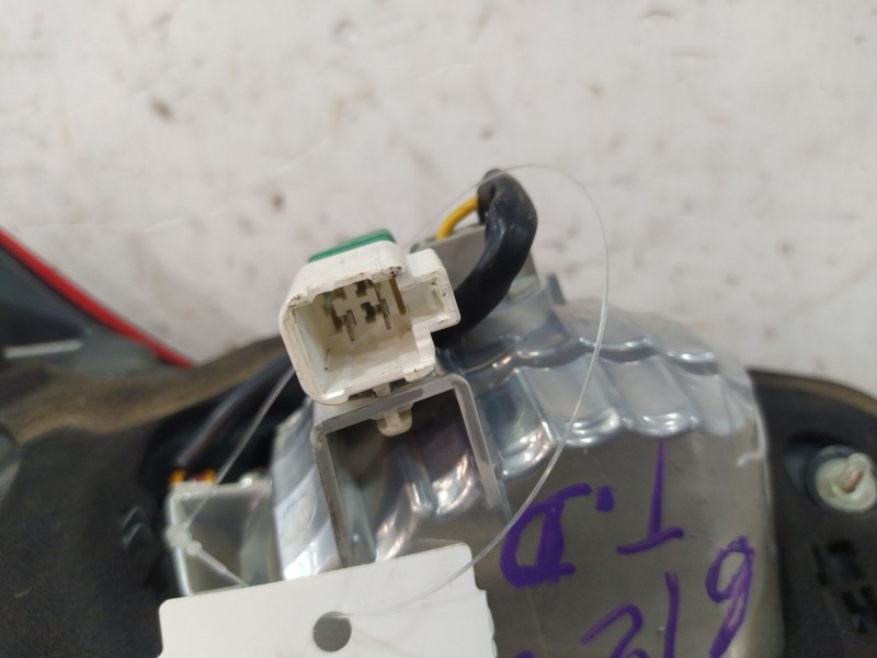 Recambio de piloto trasero derecho interior para toyota auris (_e18_) 1.2 (nre185_) referencia OEM IAM 8158102830  
