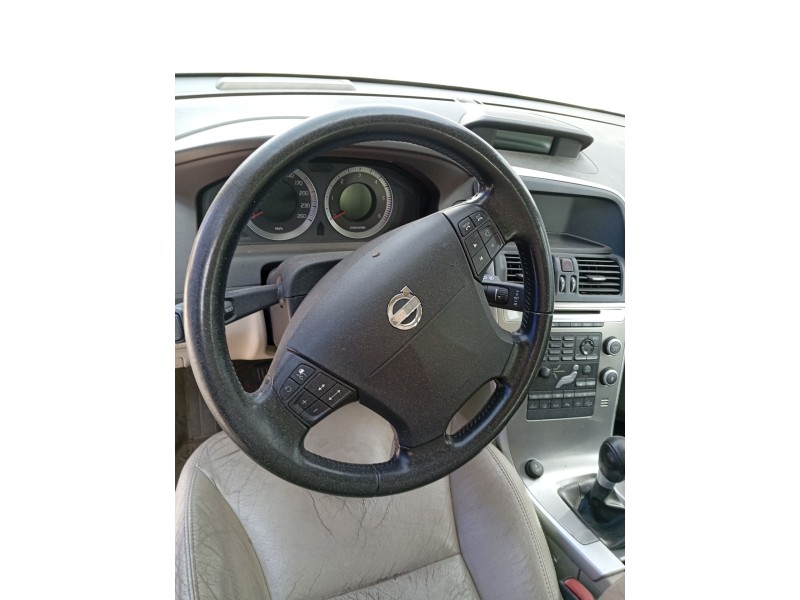 Recambio de volante para volvo xc60 referencia OEM IAM CV557200CH  