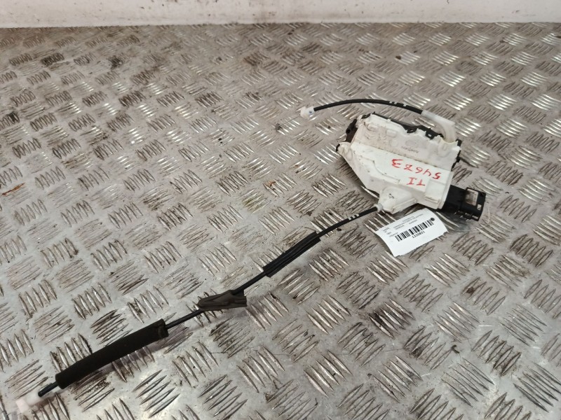 Recambio de cerradura puerta delantera derecha para citroën c3 1.6 16v hdi referencia OEM IAM A048069  