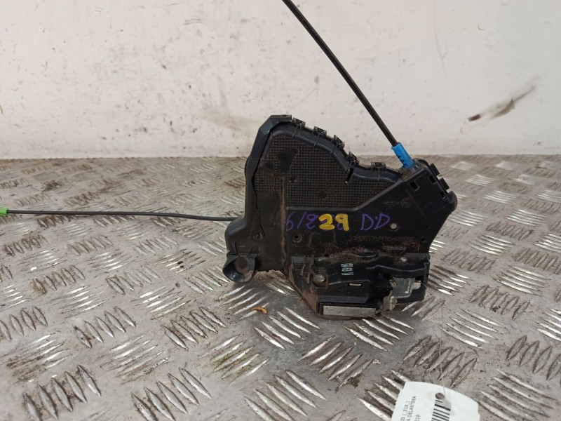 Recambio de cerradura puerta delantera derecha para toyota auris (_e18_) 1.2 (nre185_) referencia OEM IAM A084219  