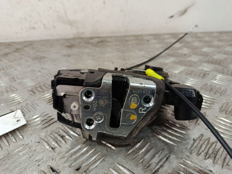 Recambio de cerradura puerta delantera derecha para toyota auris (_e18_) 1.2 (nre185_) referencia OEM IAM A084219  