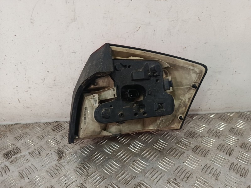 Recambio de piloto trasero izquierdo para audi a4 b6 (8e2) 2.5 tdi quattro referencia OEM IAM 153929 / 8E5945217  