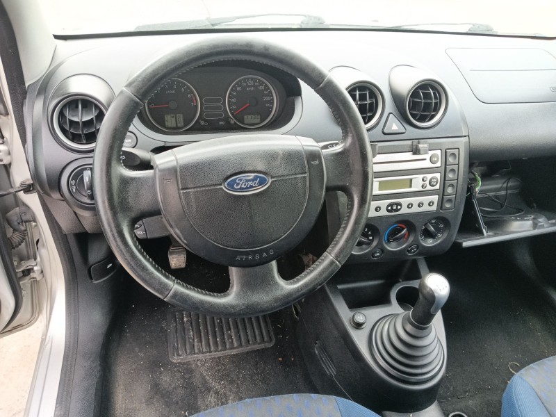 ford fiesta v (jh_, jd_) del año 2004