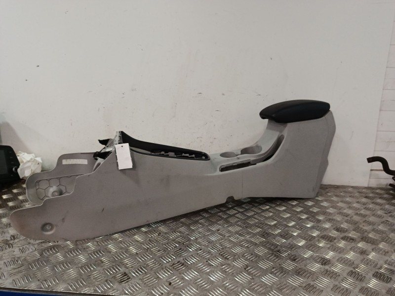 Recambio de consola central para hyundai i20 iii (bc3, bi3) 1.0 t-gdi referencia OEM IAM 84611Q0100NNB  