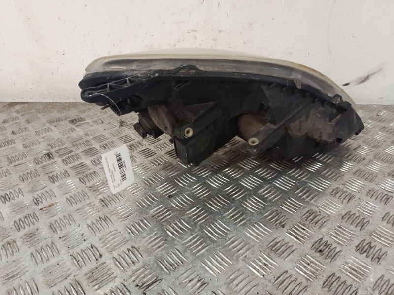 Recambio de faro izquierdo para opel zafira / zafira family b (a05) 1.9 cdti (m75) referencia OEM IAM 13252472LH  