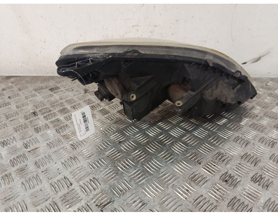 Recambio de faro izquierdo para opel zafira / zafira family b (a05) 1.9 cdti (m75) referencia OEM IAM 13252472LH  