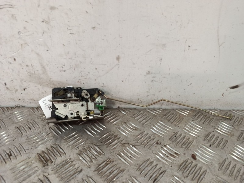 Recambio de cerradura puerta delantera derecha para iveco daily iv furgoneta 65c18 referencia OEM IAM 58015293020  