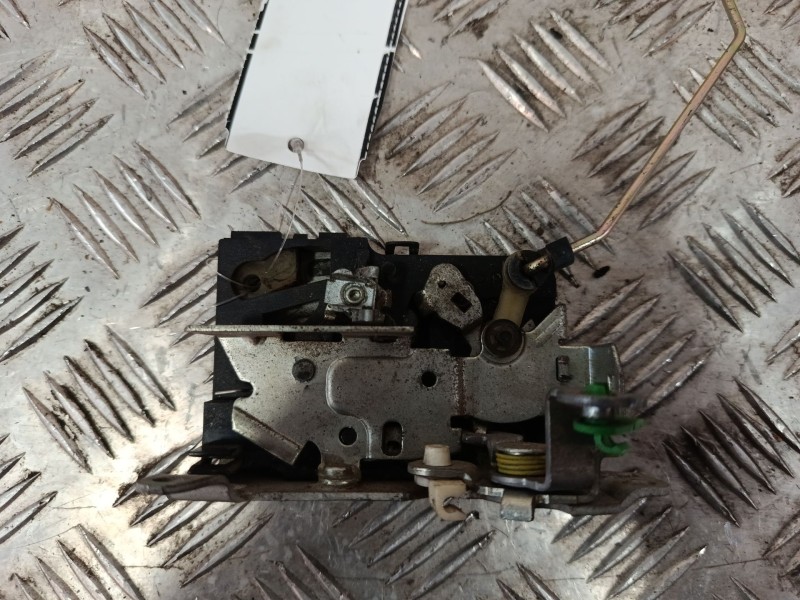Recambio de cerradura puerta delantera derecha para iveco daily iv furgoneta 65c18 referencia OEM IAM 58015293020  