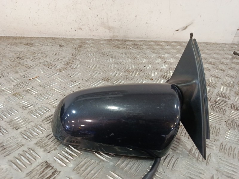 Recambio de retrovisor izquierdo para audi a4 b6 (8e2) 2.5 tdi quattro referencia OEM IAM 010681  