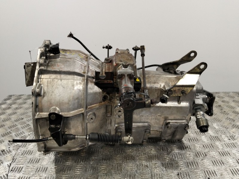 Recambio de caja cambios para nissan atleon 120 tk110.35 tk56.35/4 referencia OEM IAM 321019X200  