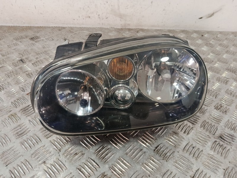 Recambio de faro izquierdo para volkswagen golf iv (1j1) 1.9 tdi referencia OEM IAM 1J1941015Q  