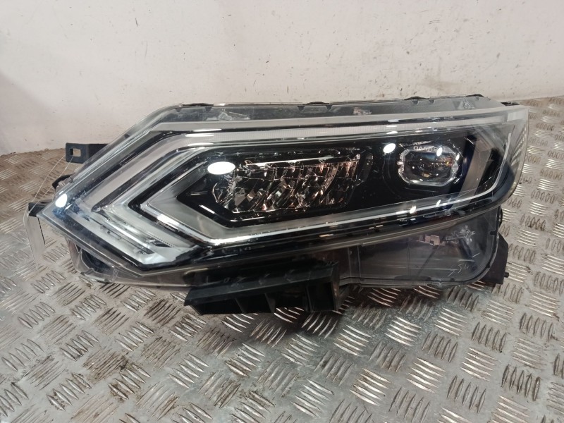 Recambio de faro izquierdo para nissan qashqai ii (j11, j11_) 1.6 dci referencia OEM IAM 10019011 260604EH0A 