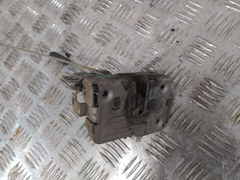 Recambio de cerradura puerta delantera izquierda para iveco daily iv furgoneta 65c18 referencia OEM IAM 500314255  
