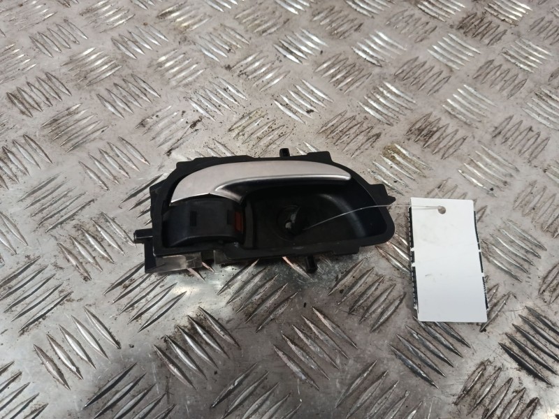 Recambio de maneta interior trasera derecha para toyota auris (_e18_) 1.2 (nre185_) referencia OEM IAM   