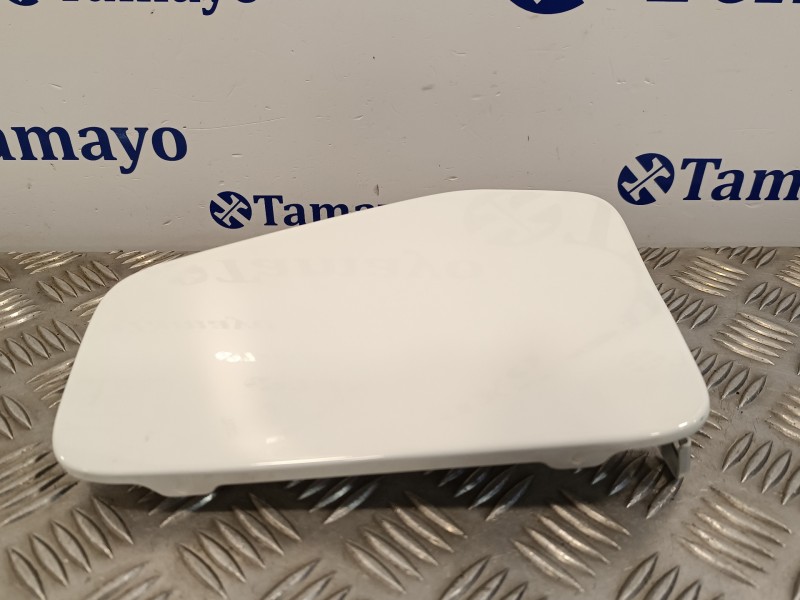 Recambio de tapa exterior combustible para isuzu d-max 1.9 turbodiesel referencia OEM IAM   