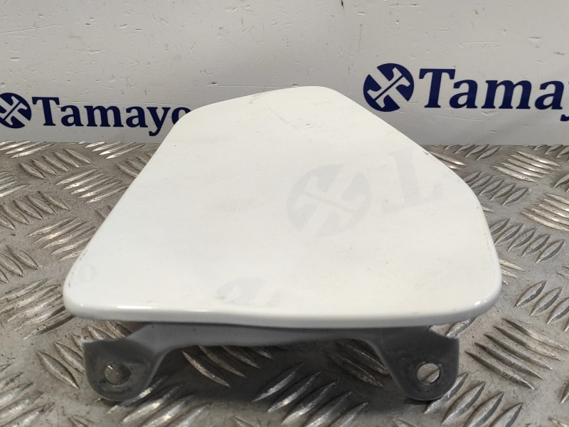 Recambio de tapa exterior combustible para isuzu d-max 1.9 turbodiesel referencia OEM IAM   