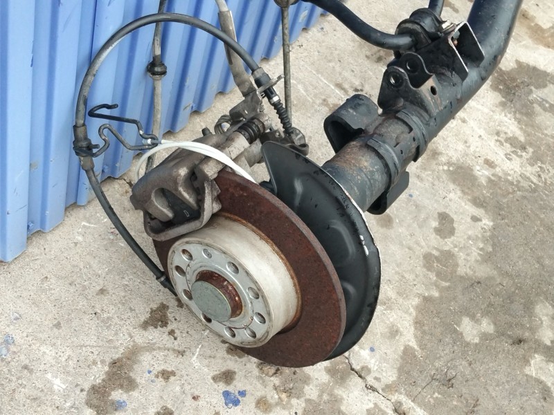 Recambio de puente trasero para volkswagen caddy iv monospace (sab, saj) 2.0 tdi referencia OEM IAM 2K5501101E  