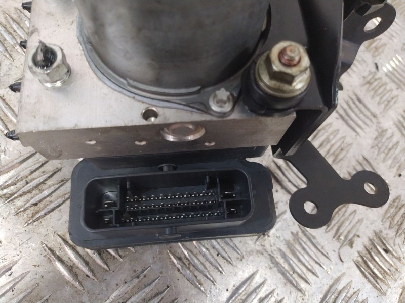 Recambio de abs para toyota auris (_e18_) 1.2 (nre185_) referencia OEM IAM 4405002A40  