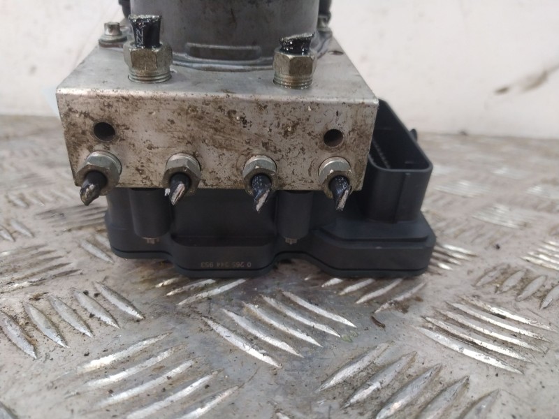 Recambio de abs para toyota auris (_e18_) 1.2 (nre185_) referencia OEM IAM 4405002A40  