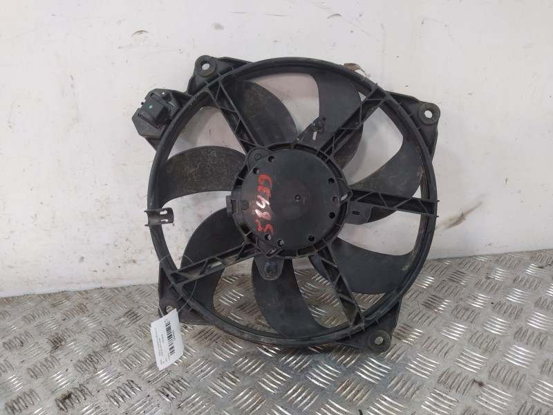 Recambio de electroventilador para renault megane iii berlina 5 p referencia OEM IAM 100028205  