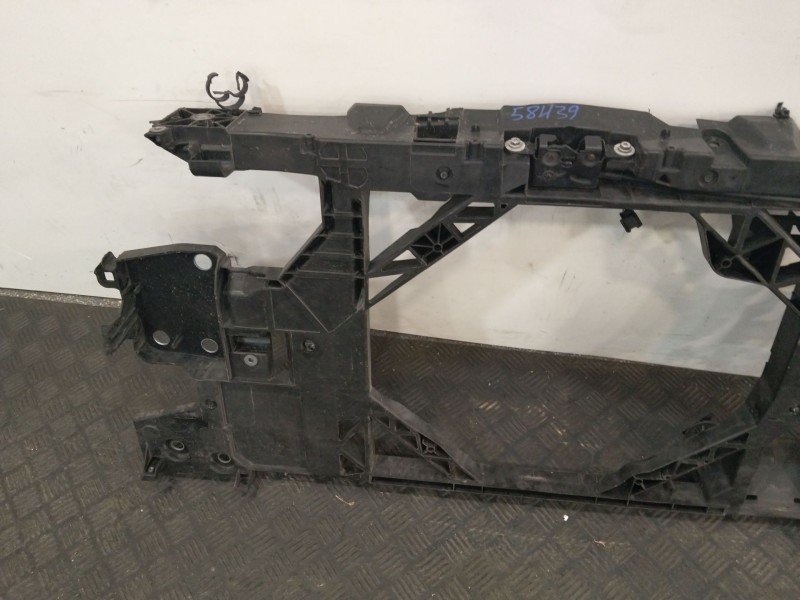Recambio de panel frontal para renault megane iii berlina 5 p referencia OEM IAM 752100004R  