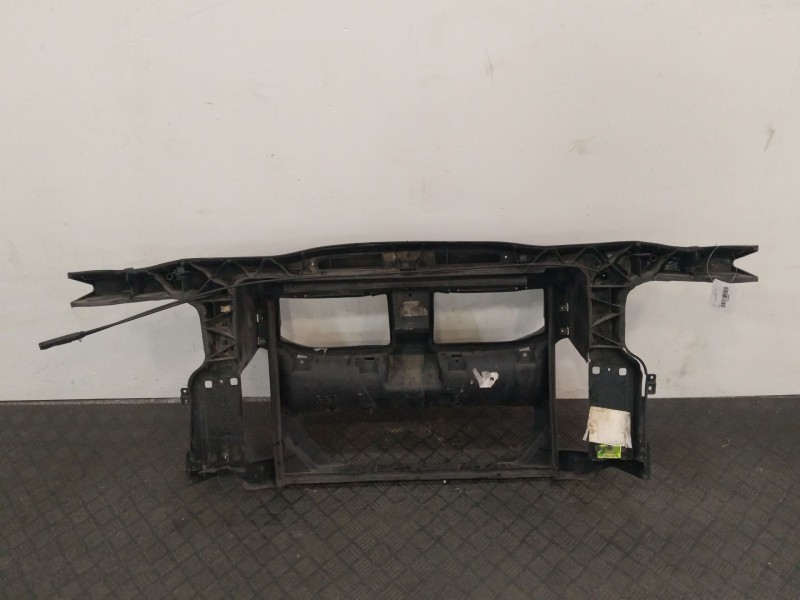 Recambio de panel frontal para bmw 3 (e90) 320 d referencia OEM IAM 51117146645  