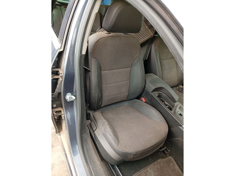 Recambio de asiento delantero derecho para opel insignia sports tourer referencia OEM IAM   