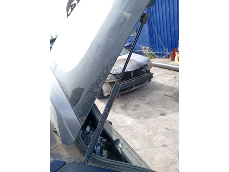 Recambio de amortiguadores maletero / porton para hyundai i20 referencia OEM IAM 817804P000  