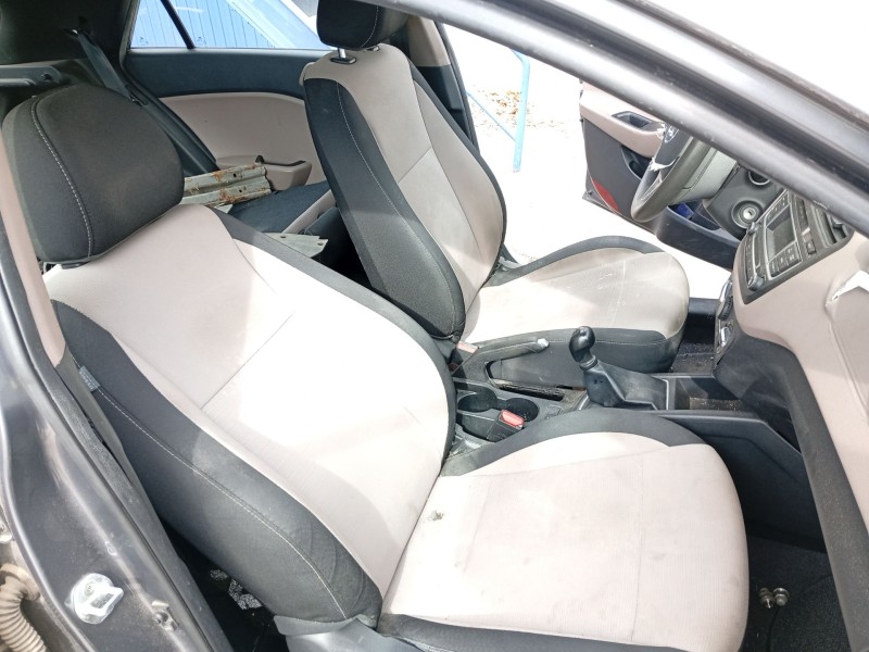 Recambio de asiento delantero derecho para hyundai i20 referencia OEM IAM   