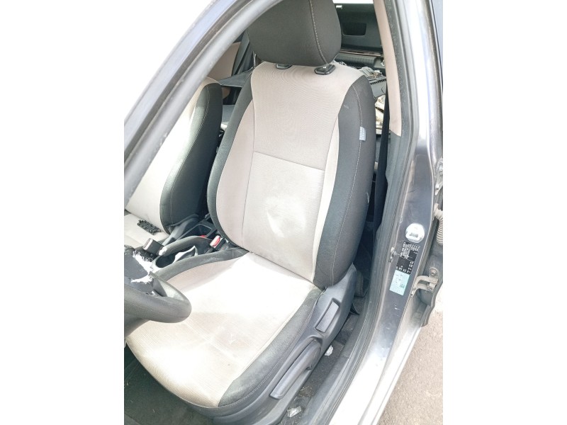 Recambio de asiento delantero izquierdo para hyundai i20 referencia OEM IAM   