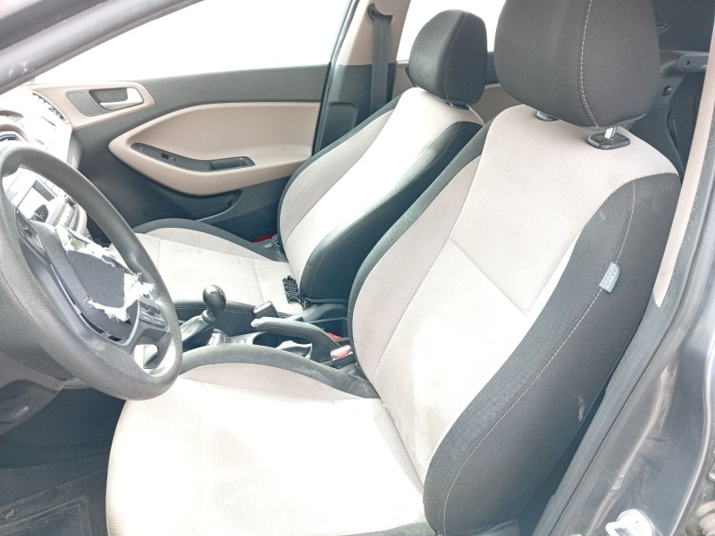 Recambio de asiento delantero izquierdo para hyundai i20 referencia OEM IAM   