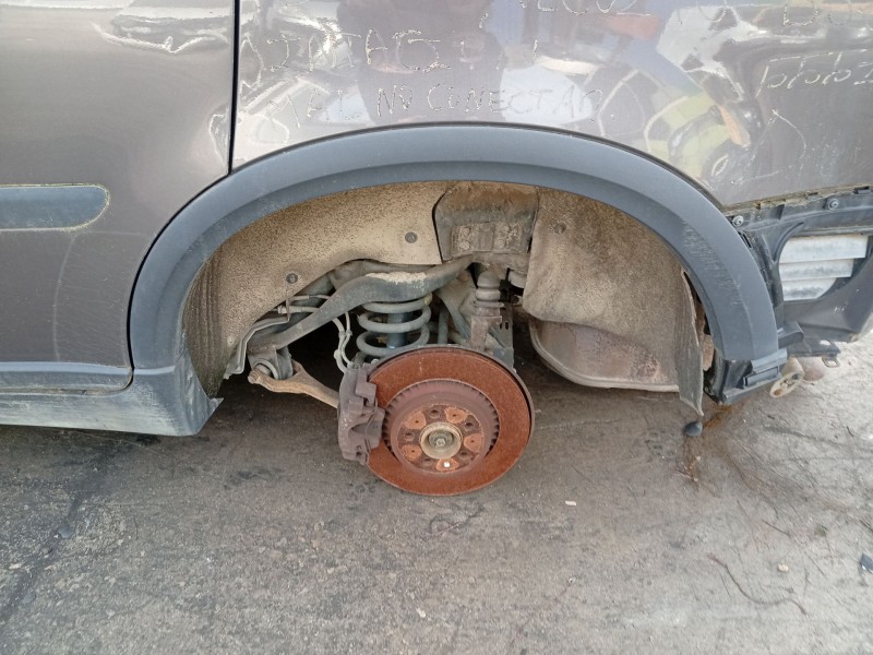 Recambio de aletin trasero izquierdo para volvo xc90 2.5 20v turbo cat referencia OEM IAM 30655183  