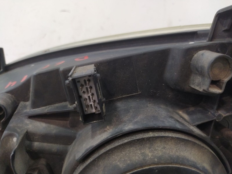 Recambio de faro derecho para peugeot 307 (3a/c) 1.4 16v referencia OEM IAM 6205Z2  