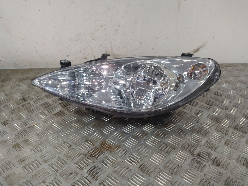 Recambio de faro izquierdo para peugeot 307 (3a/c) 1.4 16v referencia OEM IAM 6204Z2  