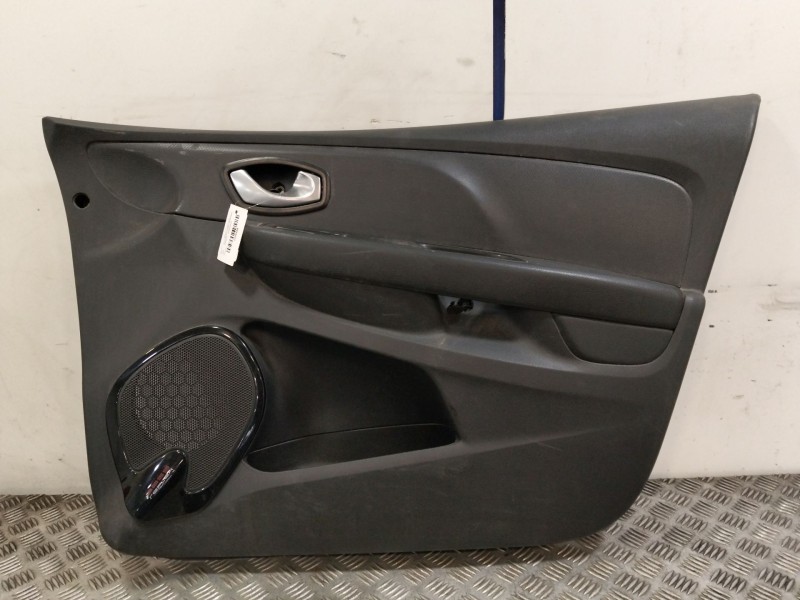 Recambio de guarnecido puerta delantera derecha para renault clio iv (bh_) 0.9 tce 90 referencia OEM IAM 809005832R  