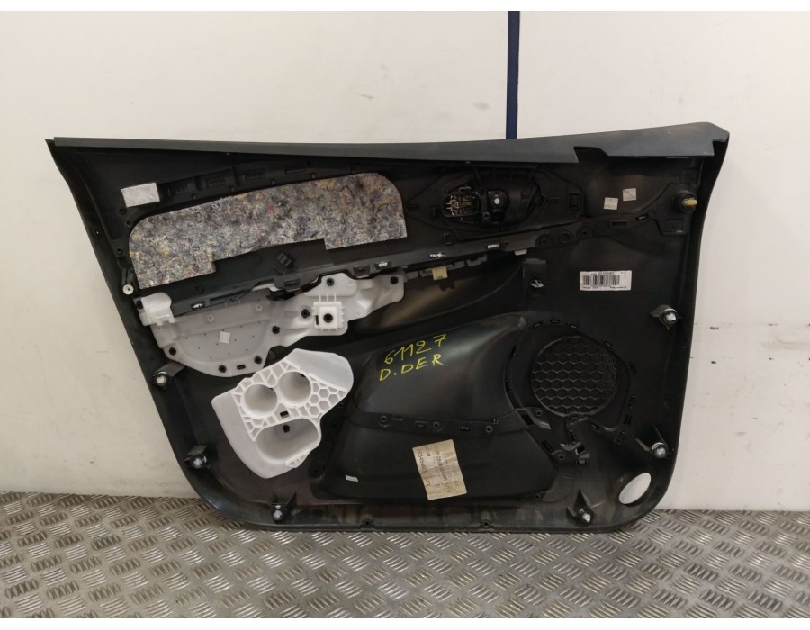 Recambio de guarnecido puerta delantera derecha para renault clio iv (bh_) 0.9 tce 90 referencia OEM IAM 809005832R  