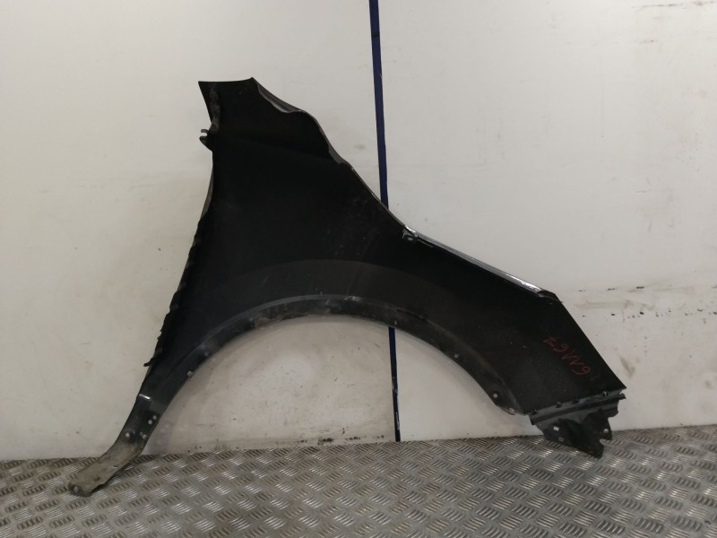 Recambio de aleta delantera izquierda para dacia duster (hs_) 1.5 dci referencia OEM IAM   