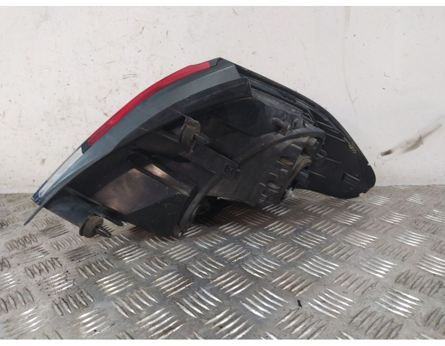 Recambio de piloto trasero izquierdo para citroën c4 ii (nc_) 1.2 thp 110 referencia OEM IAM 9808624680  
